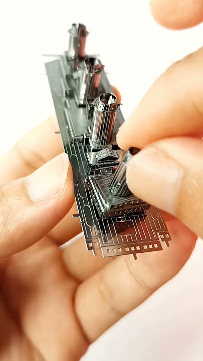 Building a Titanic Metal Model Kit