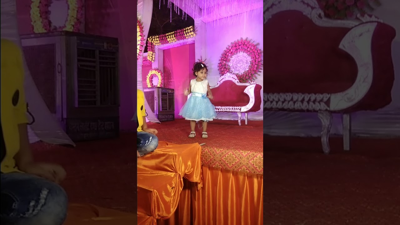 Beautiful dance by a little girl. - YouTube