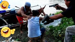 Lalaking Tumatae Sa Tabing Dagat Pinagtripan Ng Mga Tambay