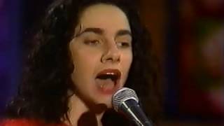 PJ HARVEY &quot;Wang Dang Doodle&quot; live on 120 Minutes on October 3, 1993