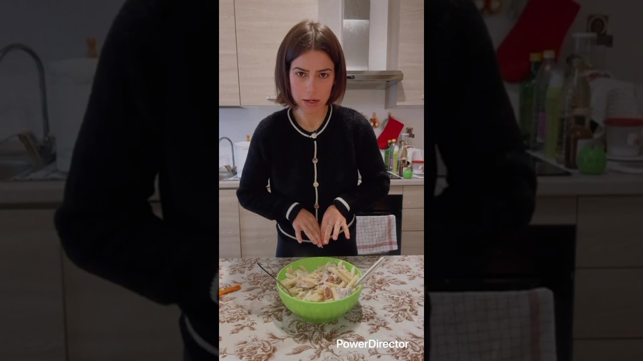 Penne rigate gratinate al forno con Philadelphia alle erbe fesa di tacchino e funghi 