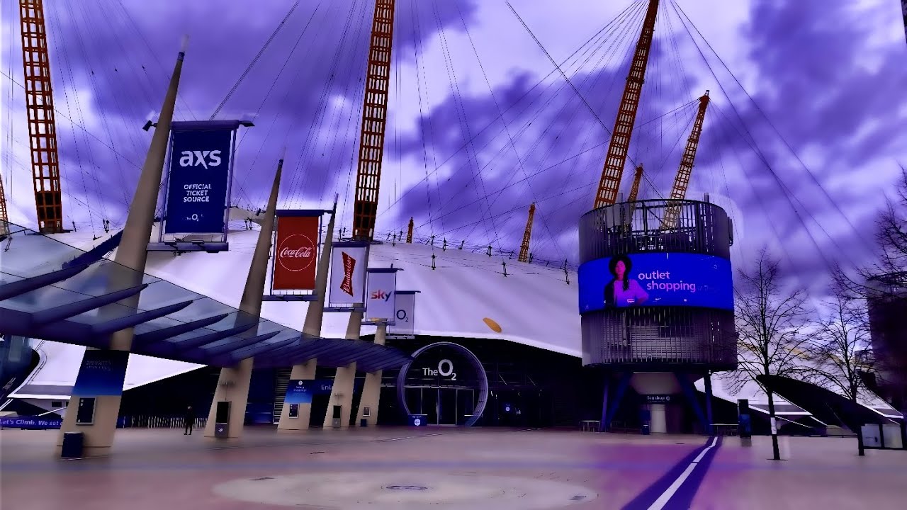 Walking London’s | The O2 | under lockdown - Emirates Cable Car, North Greenwich - London