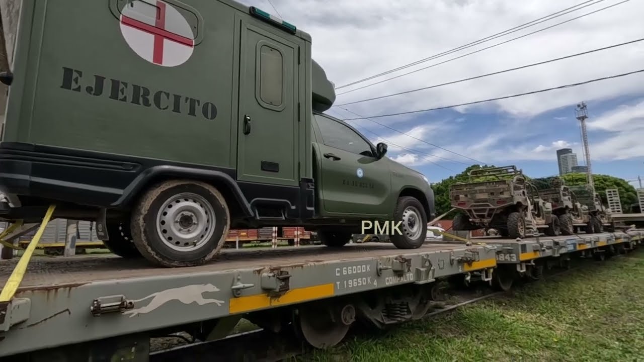 TREN MILITAR ARGENTINO A SANTA FE LISTO PARA SALIR PLAYA SALDIAS BELGRANO CARGAS LOCOMOTORA 9782 TAC