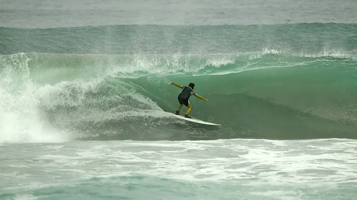 Swellmagnet Owner Mike Durand snags a great barrel...