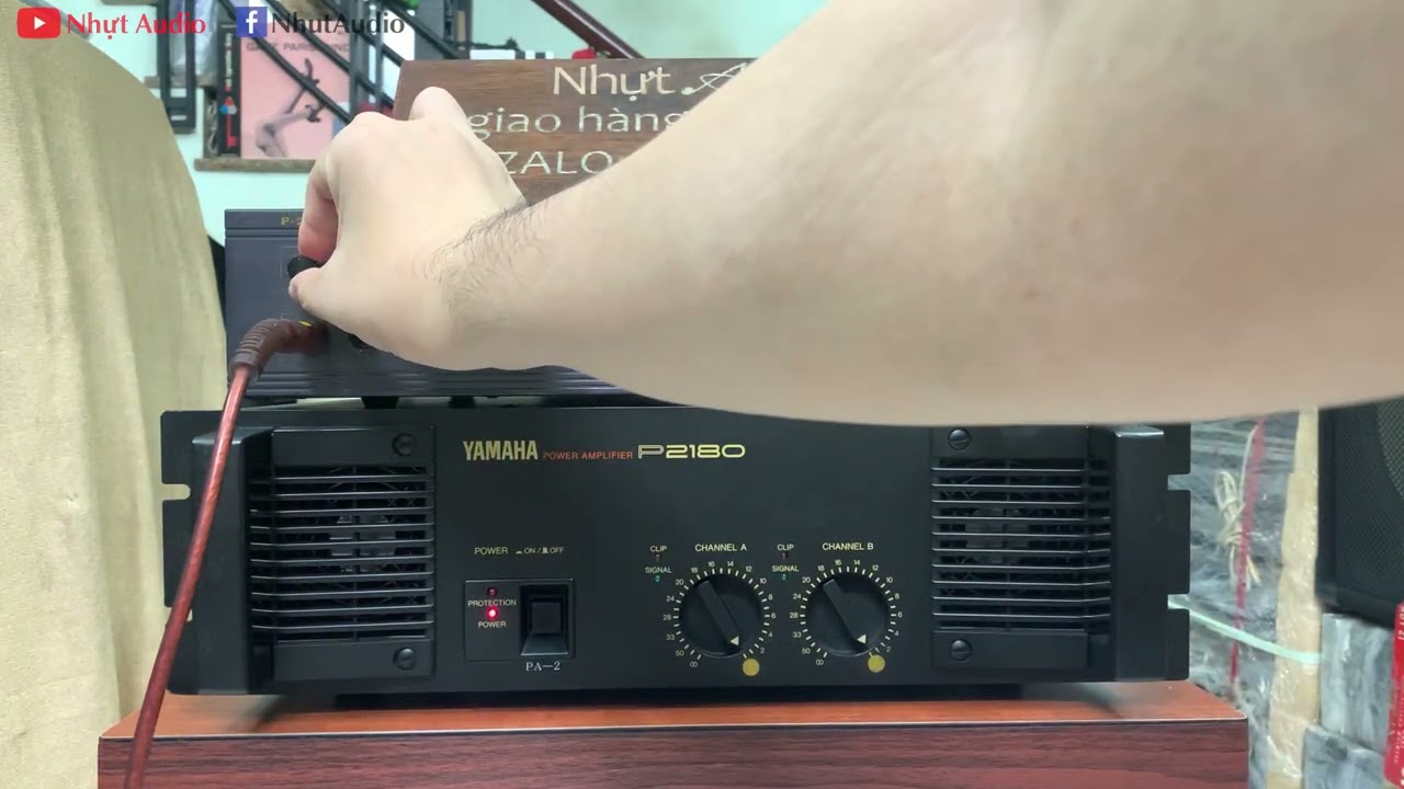 Yamaha P2180 Power Amplifier, 500W, 12 Carbon Transistors, Handles
