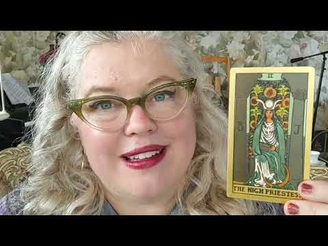 Who Is The High Priestess Witch Wyldeupull Upay Near Me
