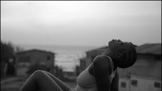 Awa Gambia - Diva (From Viral Freestyle)[Lyric Video]