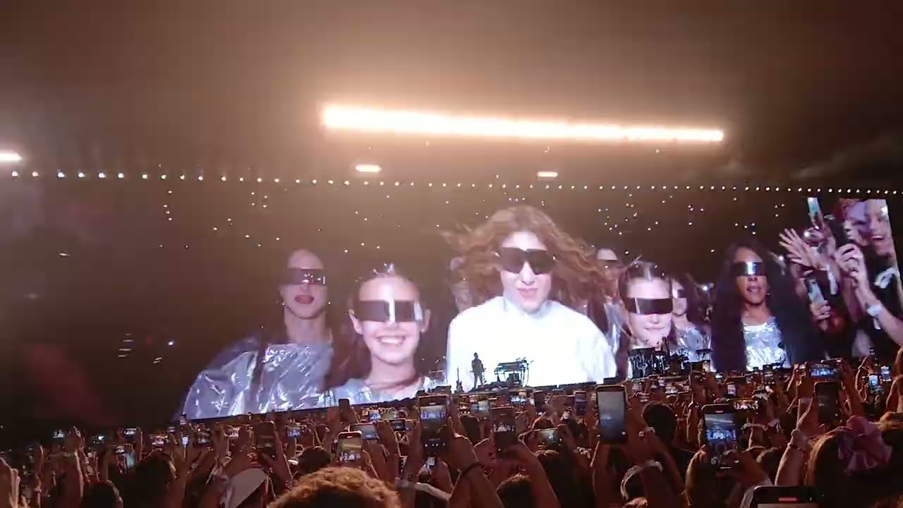 Intro!! Impresionante CONCIERTO DE SHAKIRA EN PARAGUAY 🇵🇾 29/11/2025 #concert #music 