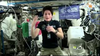 Samantha Cristoforetti, press conference on board ISS (Italian)