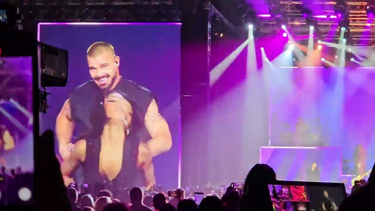 Ricky Martin - She Bangs, partea 1 - Concert Romexpo, Bucharest, 16.12. 2025