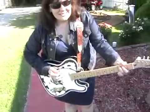 Dixon Eyewear & American Rockabilly Queen Mandy Ma...