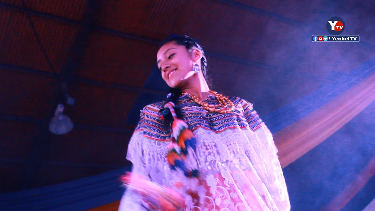 Marimba Sonal Kokonob' en Soloma con Princesas Mayas Tz'uluma' 1971 a