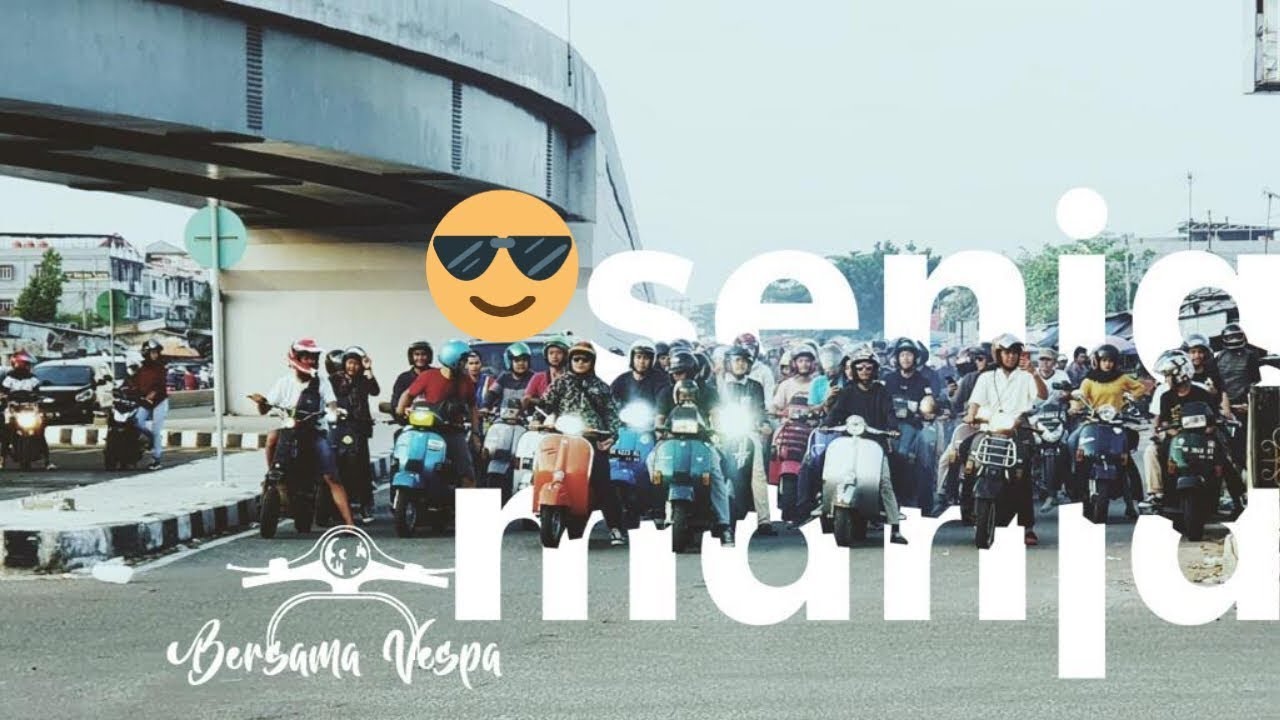 NAIK VESPA KELILING KOTA - YouTube