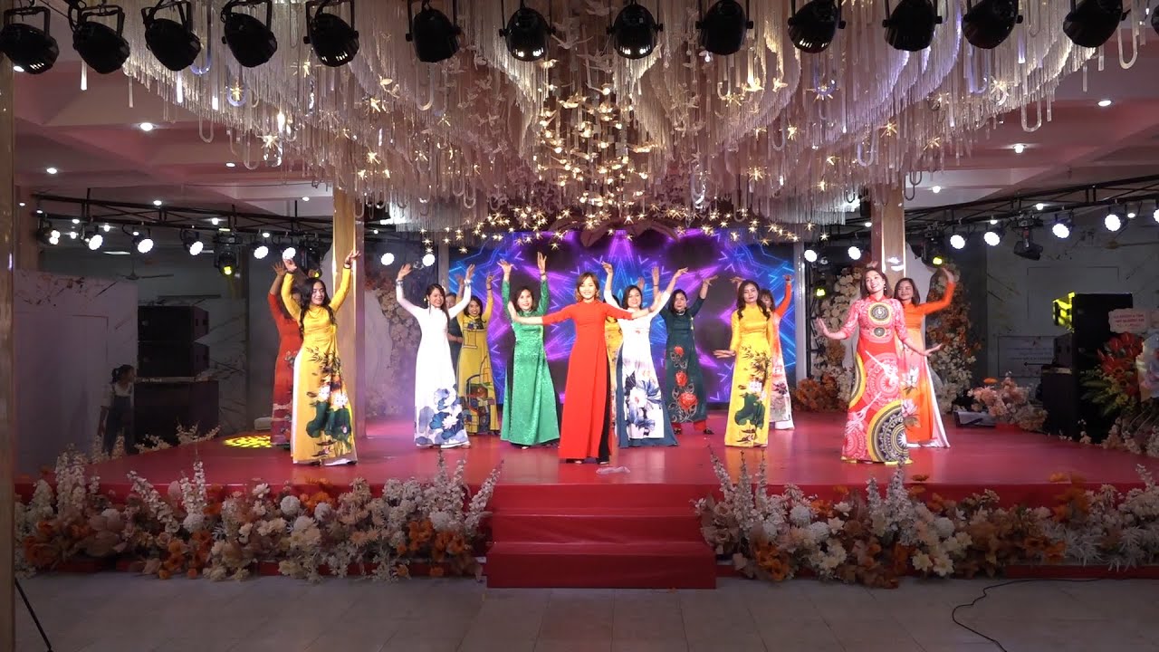 MỘT THOÁNG QUÊ HƯƠNG CLB NGUYỄN HỒNG  TRÌNH DIỄN