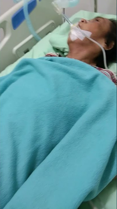 Mmh di ICU,hari kamis sebelum menghembuskan nafas terakhirnya Jum'at 24 desember ,meninggalkan kami