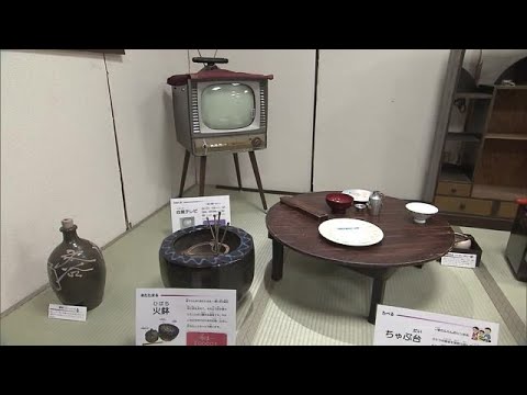 白黒テレビや炭で暖めるこたつ…昭和の家電製品や道具150点 「むかし