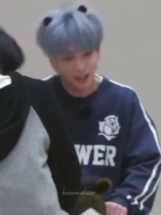 kang-taehyun-being-the-definition-of-tiny-txt-todoxtomorrowxtogether