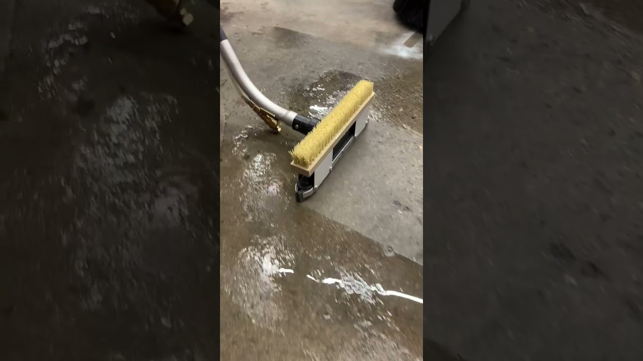 SC901 - 28 - 34" Battery Powered Walk-Behind Floor Scrubber