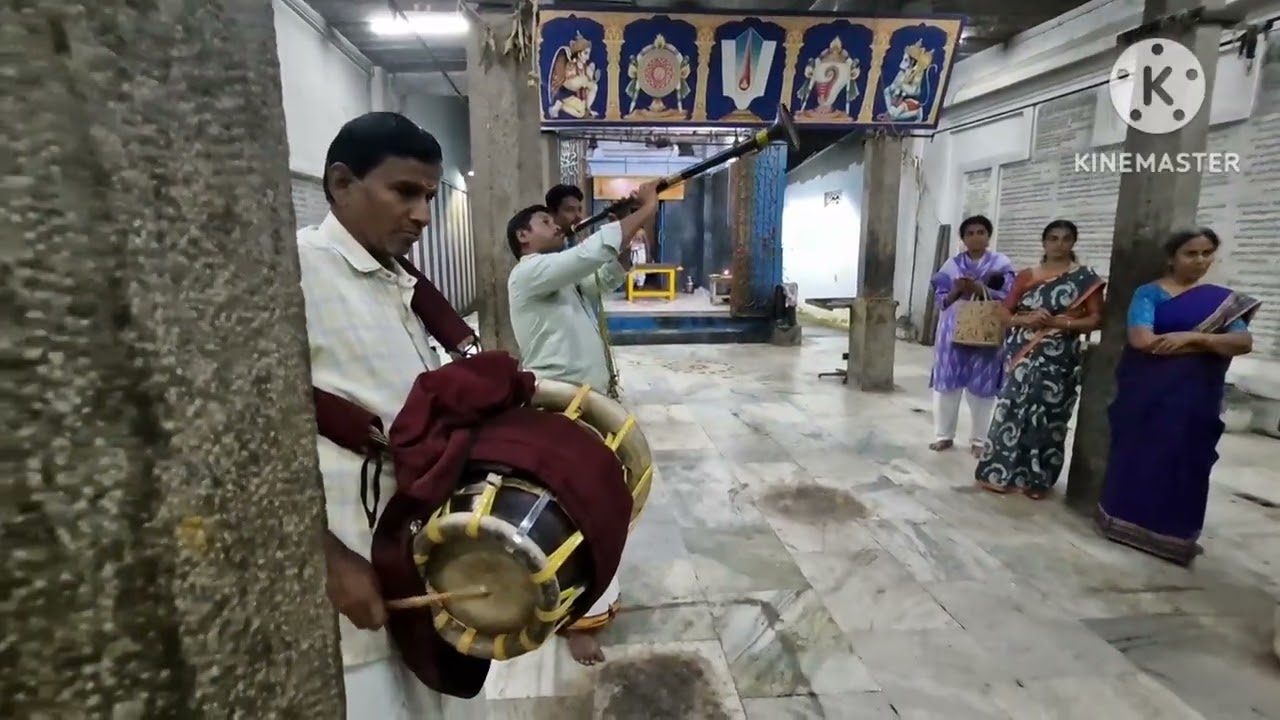 அமைந்தகரை பெருமாள் கோயில் தை வெள்ளி தாயார் உள் புறப்பாடு