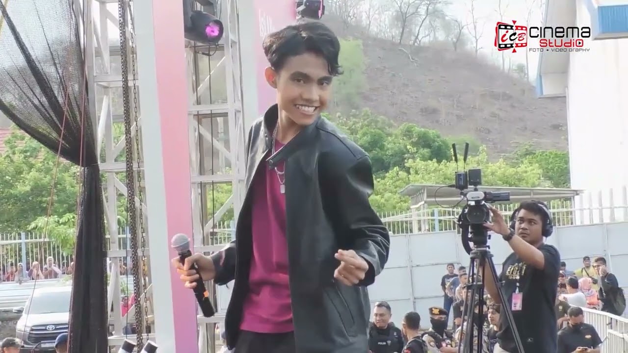 EBY BIMA DA5 BERSAMA TRI KONSER DI KOTA BIMA