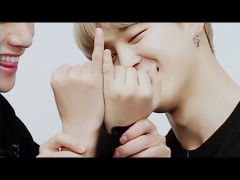 Taehyung and Jimin's finger comparison (VMIN)