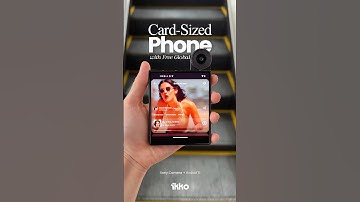 Card-Sized Phone! 📱Here’s how you use it on the go, coolest person on the street 😌 #ikko #mindone