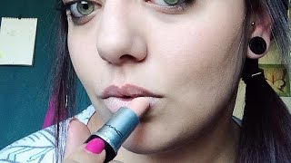 How To Apply Subtly Beautiful Everyday Makeup - DIY Beauty Tutorial - Guidecentral screenshot 3