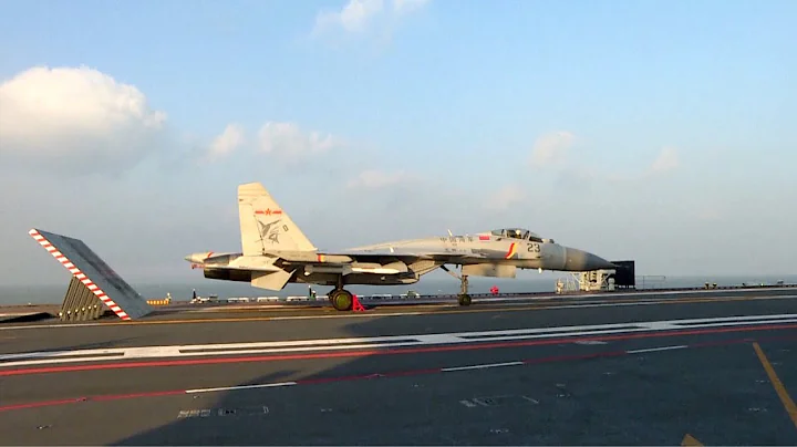 J-15 fighter takes off from China's first domestically built aircraft carrier Shandong - DayDayNews