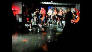 Weezy Icon Vs. Mike Ebony