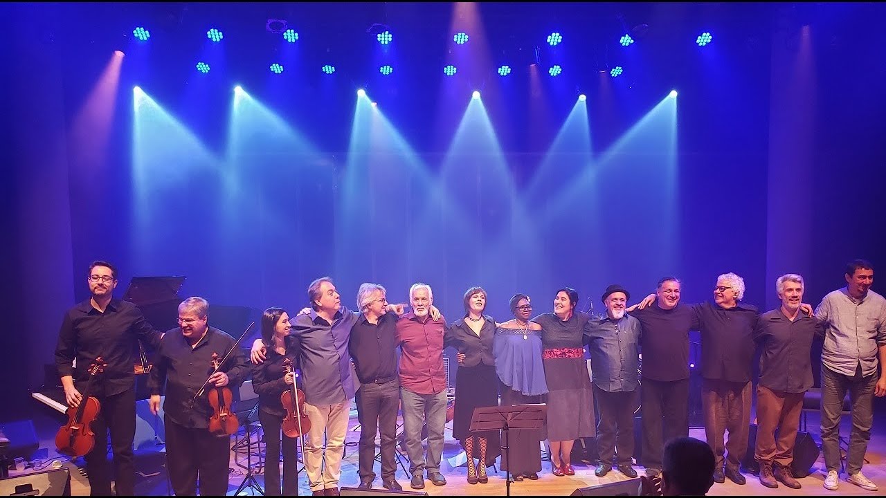 Watch Cristovão Bastos e Maury Buchala | Show de lançamento do álbum 'Espelho' | Selo Sesc (2019) on YouTube Watch Cristovão Bastos e Maury Buchala | Show de lançamento do álbum 'Espelho' | Selo Sesc (2019) on YouTube