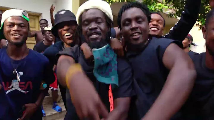 Kweku Smoke x Hordzi - Trapper Of The Year feat. K...