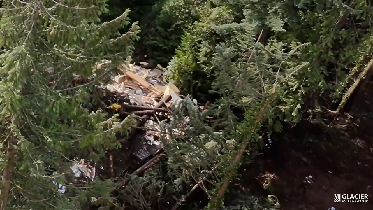One person dead, one missing after landslide in Lions Bay