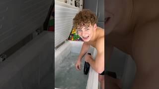 💀😭 #icebath #duet #verycold #funny #dothingsyoudontwanttodo #pool #iceberg