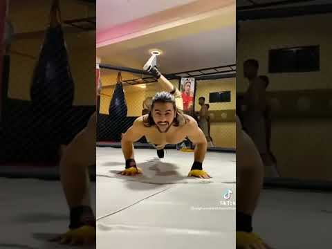 په زړه پوری او جالب ورزشی حرکاتو لپاره زما صفحه لایک او فالو کړی افغانانو او ښه یی شیر ګړی