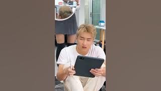 (Eng Sub) Sensen acting up! Sensen caught red-handed! Seeing the Sixpack Man's photo on his Tablet