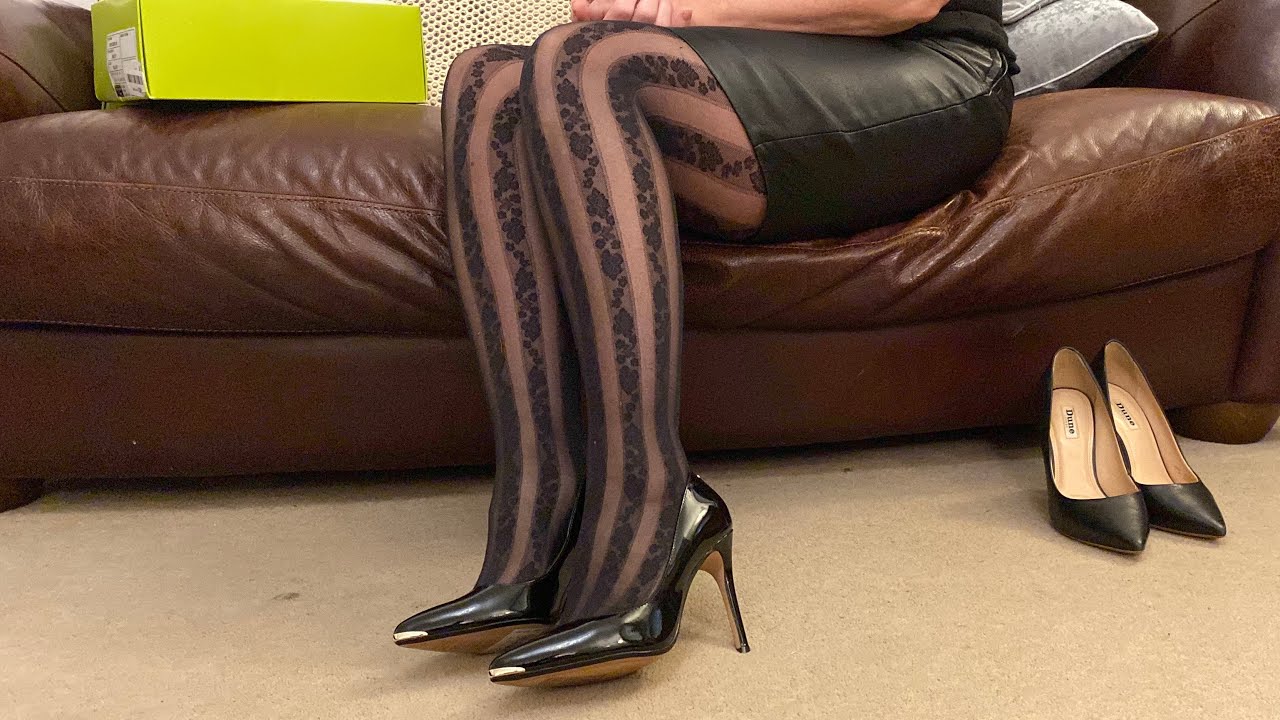 I’m reviewing a gorgeous pair of Ted Baker black patent leather stiletto court shoes 👠 ❤️