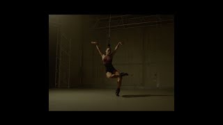 Elena Suárez - Hair Hanging