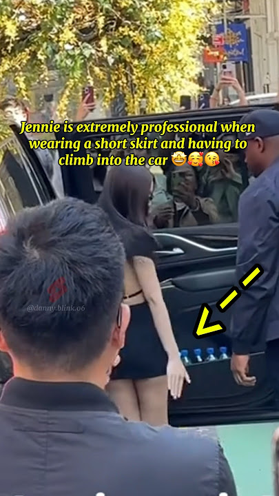 Jennie ordered her bodyguard to cover her when her skirt was short #shorts #blackpink #jennie