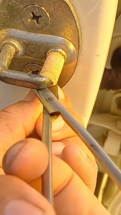 the sound of the car door goes from rough to smooth and clicks