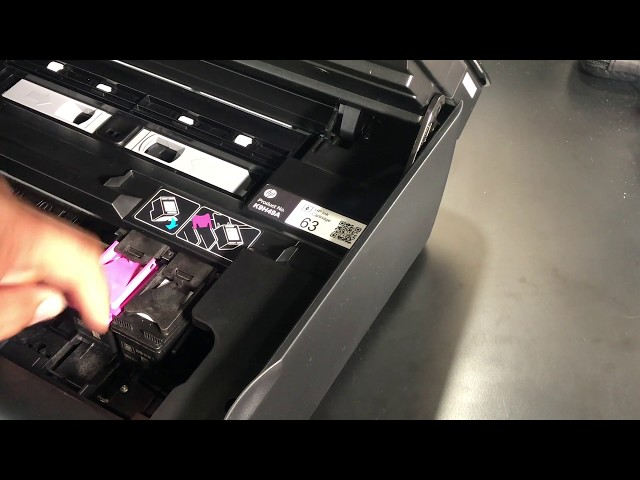 Sømil sydvest Exert Replacing HP Envy 4520 ink - YouTube