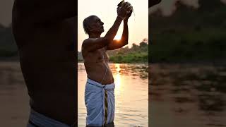SuryaDev ko Arghya dete hue... #sanatandharma #bhakti #suryadev #mantra #suryamantra #namaskaram