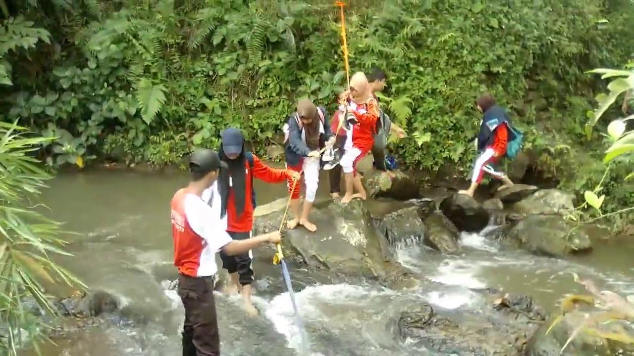 Bermain di Alam Terbuka