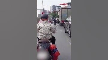 Độc quyền: Kinh hãi tương ớt không nhãn mác 