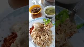 ချဉ်ပေါင်ဟင်းရည်နဲ့‌‌ဒန်ဒန်ကသိပ်မလိုက်ဘူး ၊ The soup should match the price