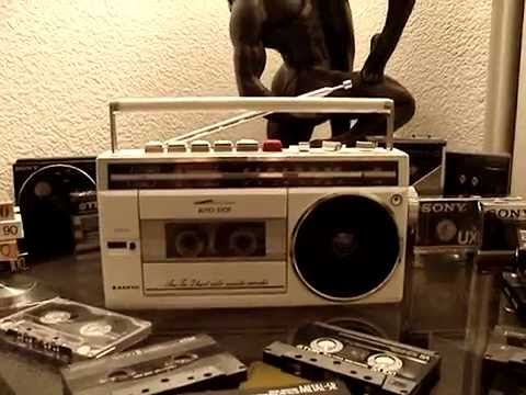 sanyo mini boombox