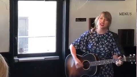 King Of My Heart (Live Acoustic) - Taylor Swift.