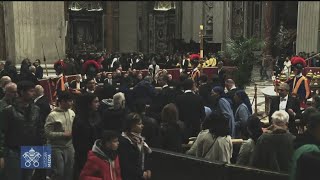 Tens of thousands pay respects to late Pope Francis