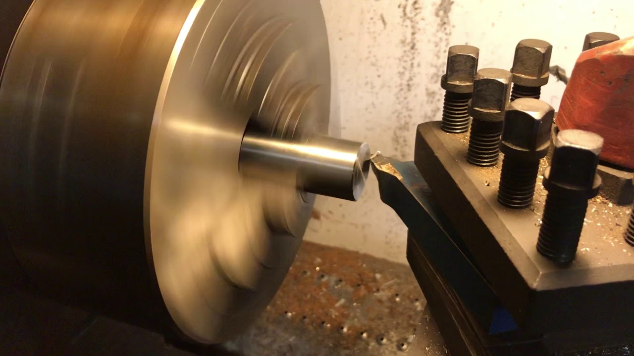 soustruh -  soustružení nerezi na starém soustruhu