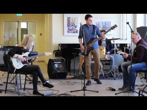 AKK Band -
