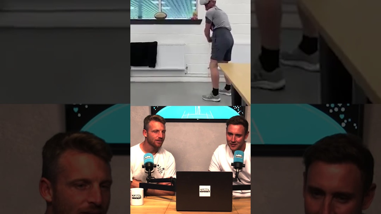 Mind the VR headset 🤣